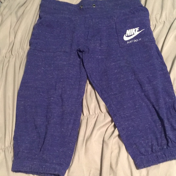 Nike Girls Crop Joggers - Picture 1 of 6